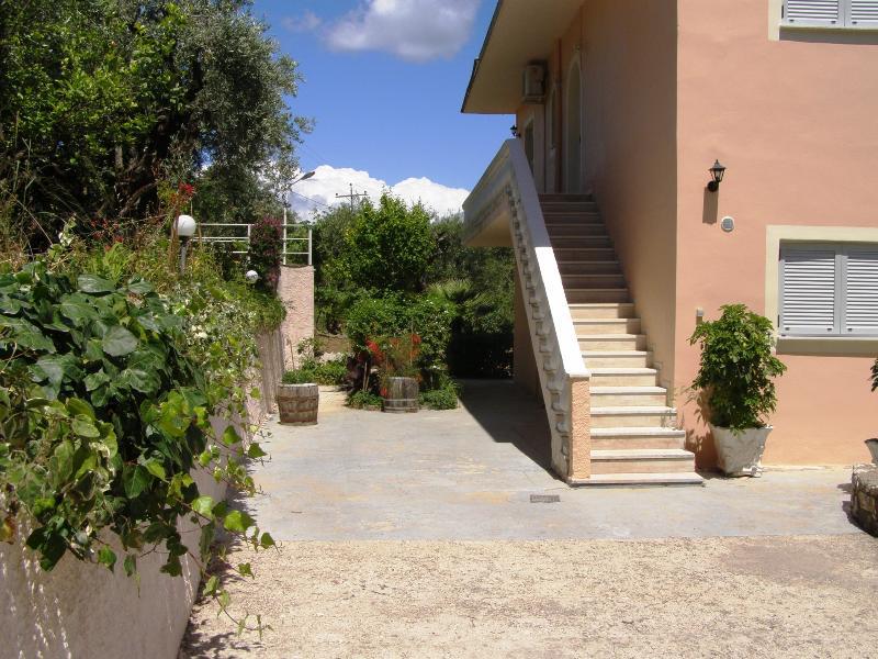 Apostolos&Eleni Family Apartments Perama  Exterior foto
