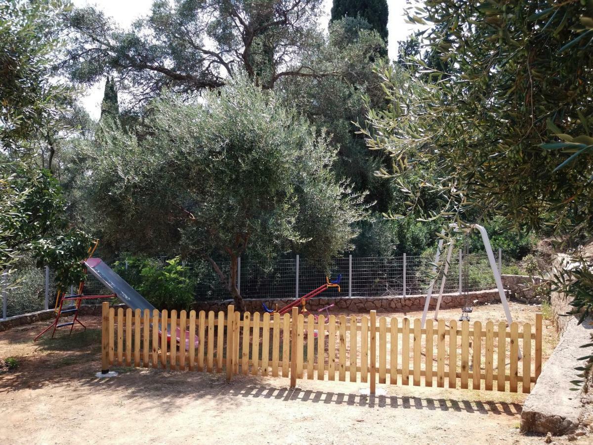 Apostolos&Eleni Family Apartments Perama  Exterior foto